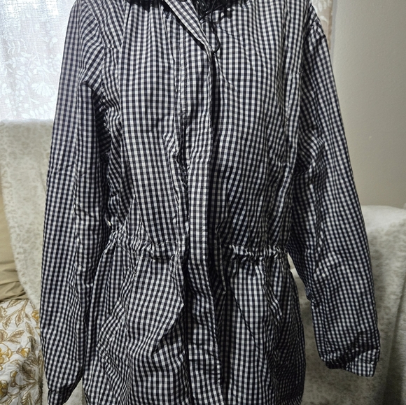 A new day rain jacket - Picture 1 of 3